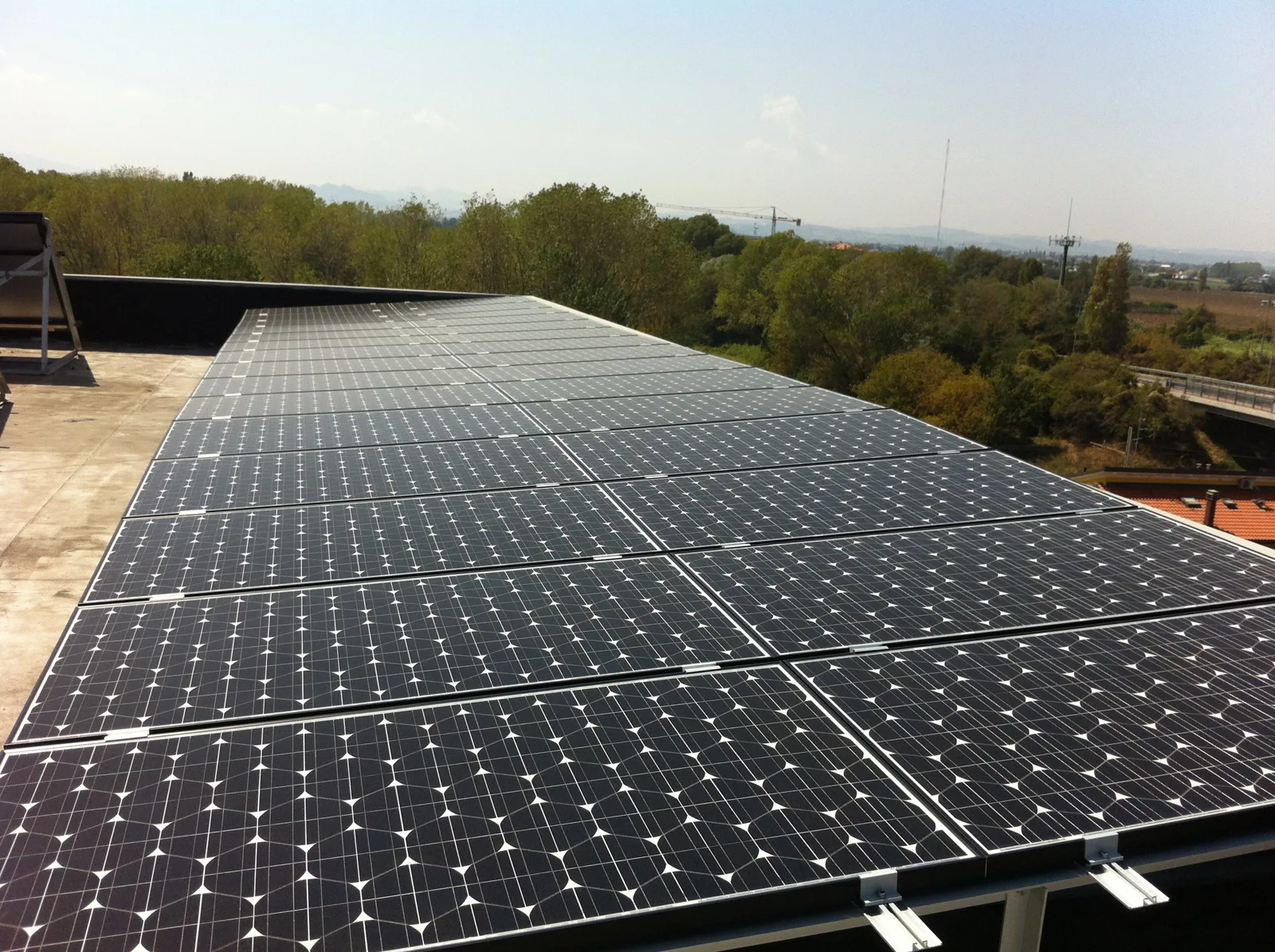 Fotovoltaická elektrárna na střeše Hotelu Viking