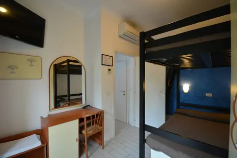 La camera dei ragazzi della Junior Suite dell’Hotel Viking, con il letto matrimoniale a castello