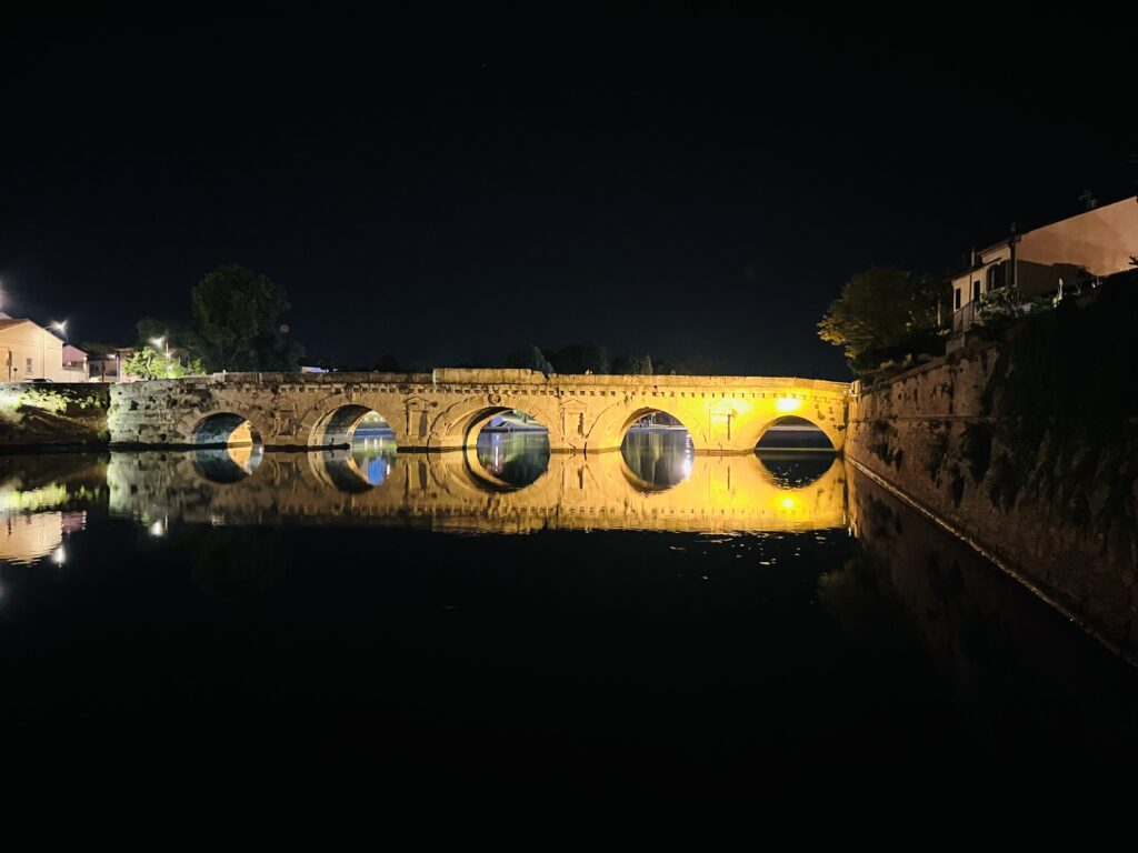 ponte di tiberio di rimini