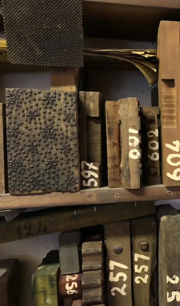 Stampi in legno per la stampa a ruggine all'Antica Stamperia Marchi di Santarcangelo di Romagna