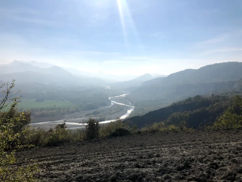 Vista sulla Valmarecchia con il fiume Marecchia e le colline dell'entroterra di Rimini
